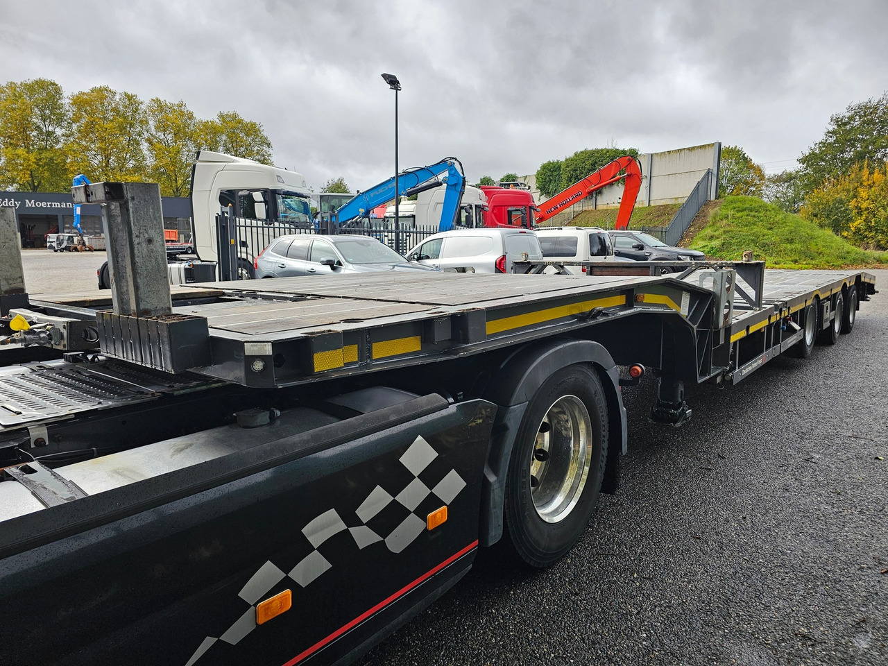 Semi-remorque surbaissé Meusburger MTS-3
