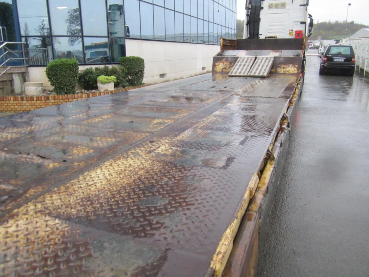 Semi-remorque surbaissé Trax