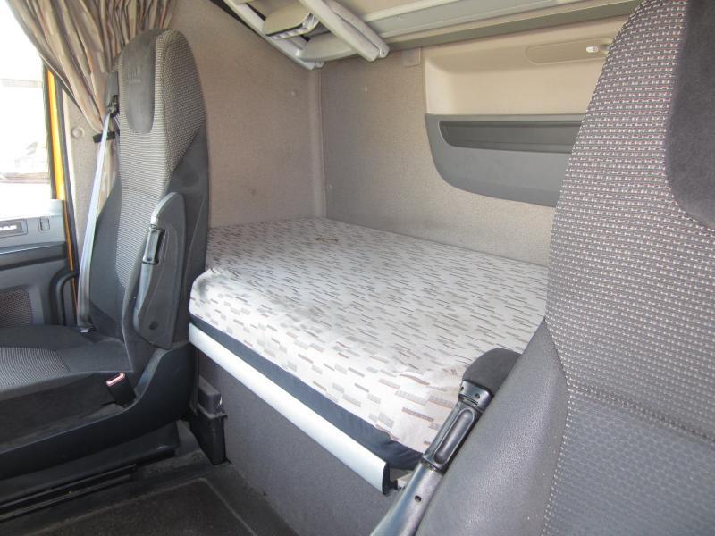 Tracteur routier DAF XF105 460