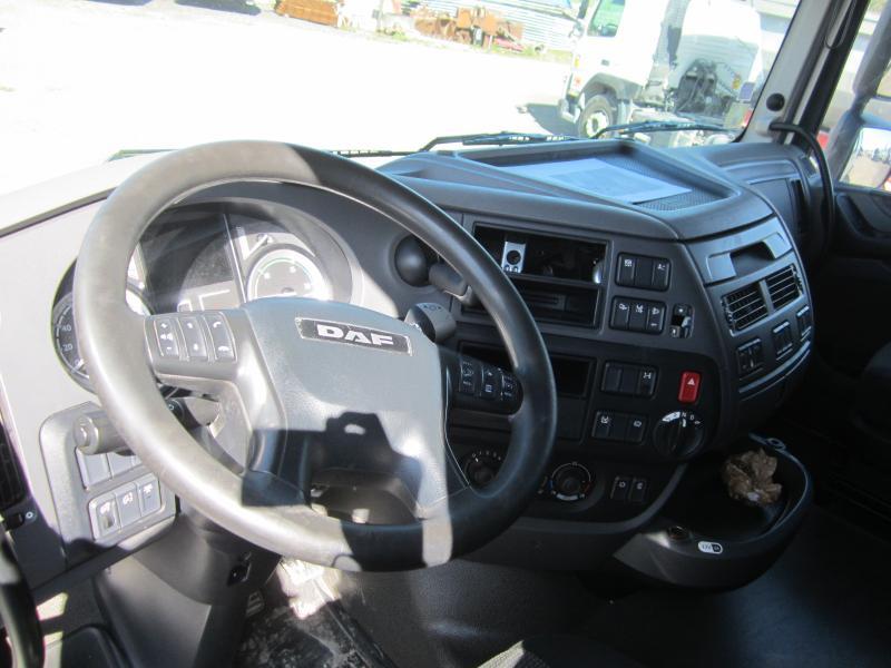 Tracteur routier DAF XF105 460