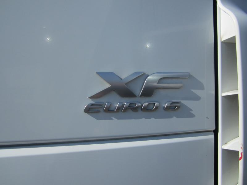 Tracteur routier DAF XF105 460