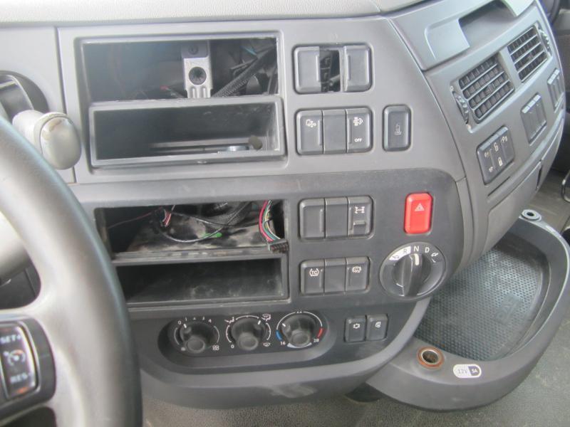 Tracteur routier DAF XF105 460