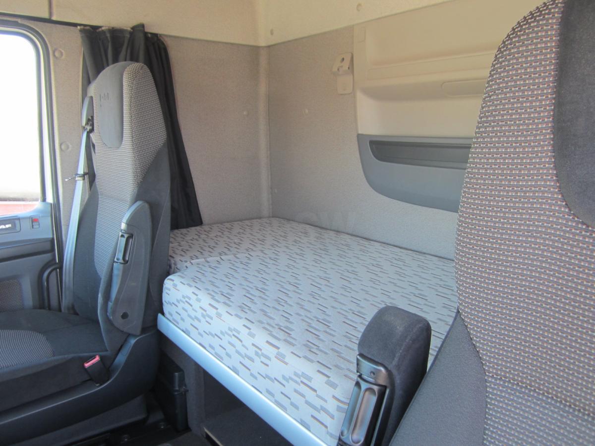 Tracteur routier DAF XF105 460