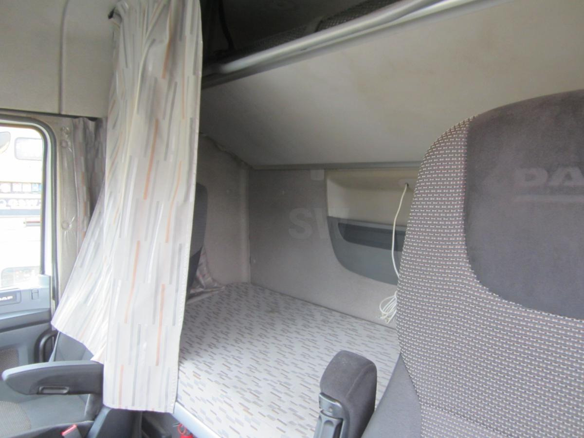 Tracteur routier DAF XF105 460