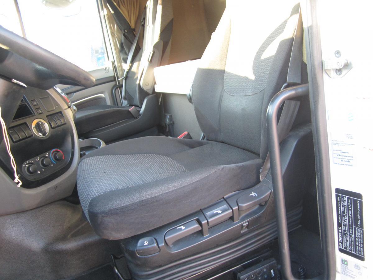 Tracteur routier DAF XF105 460