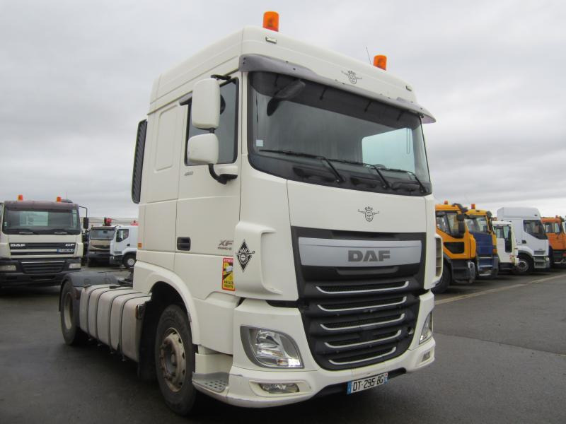 Tracteur routier DAF XF105 460