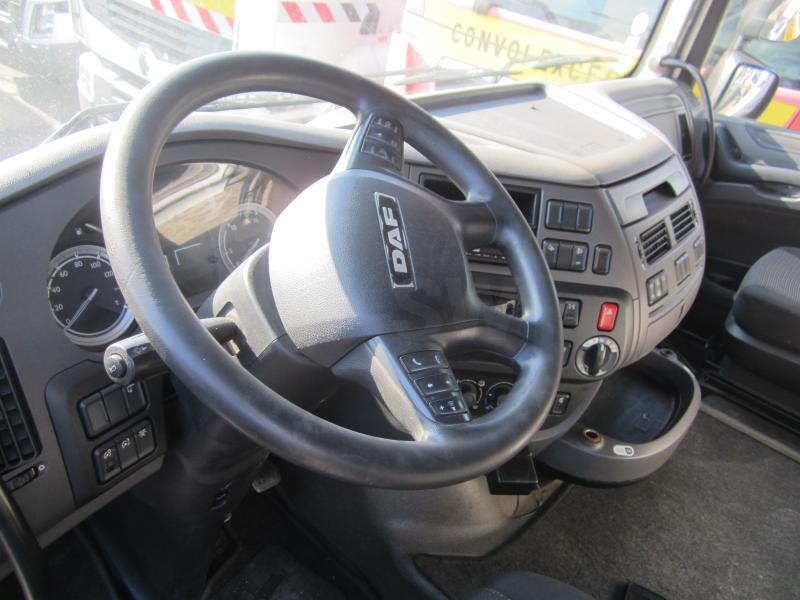 Tracteur routier DAF XF105 460