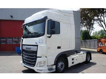 Tracteur routier DAF XF106-460 Spacecab Automatic Euro-6 2017: photos 1