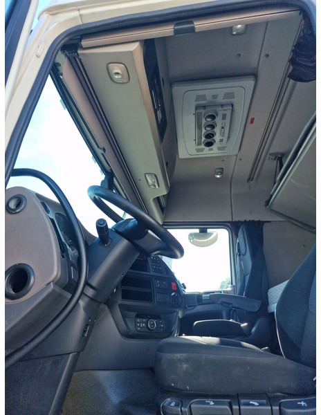 Tracteur routier DAF XF480