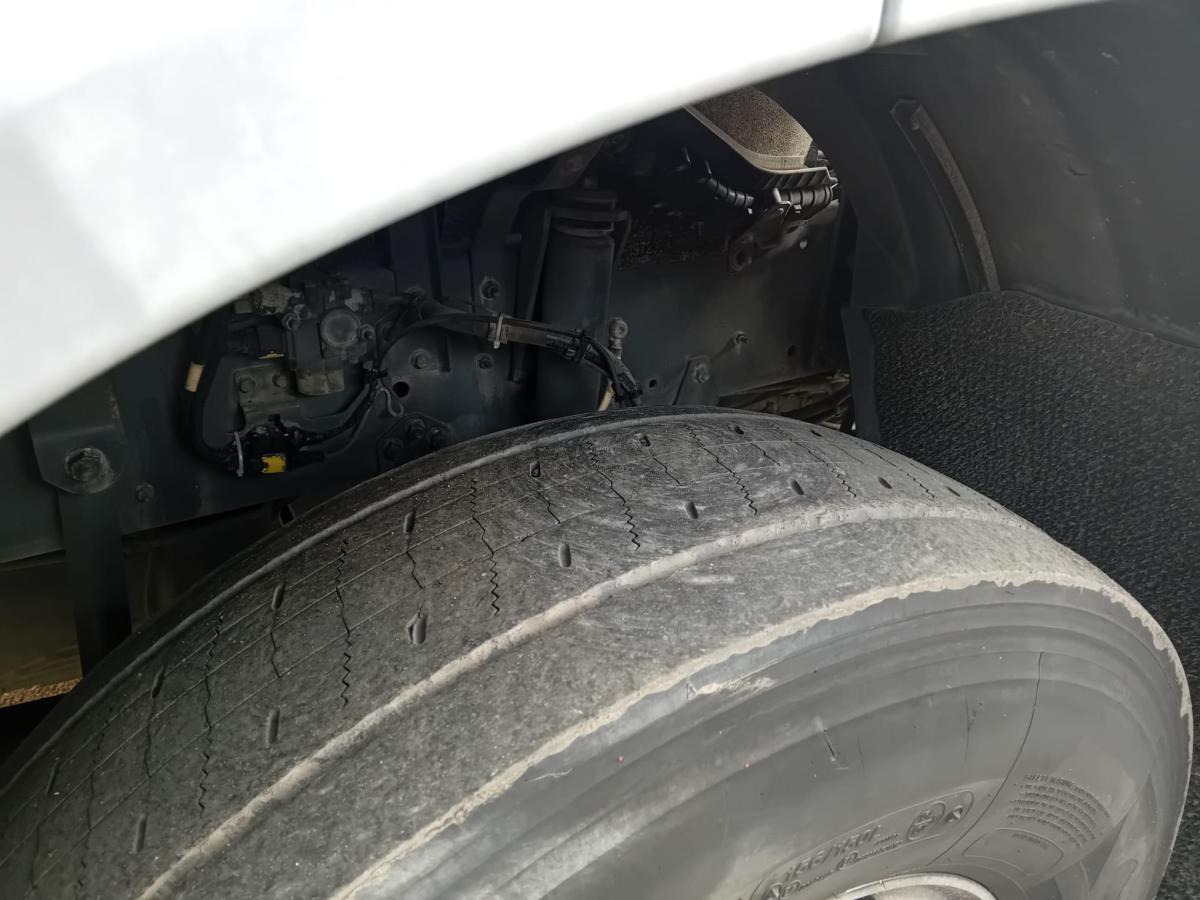 Tracteur routier DAF XF 460