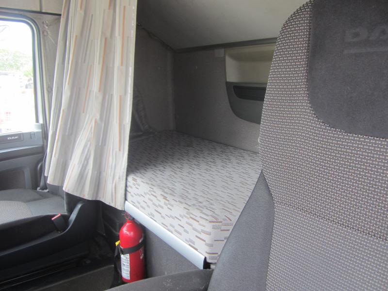 Tracteur routier DAF XF 460