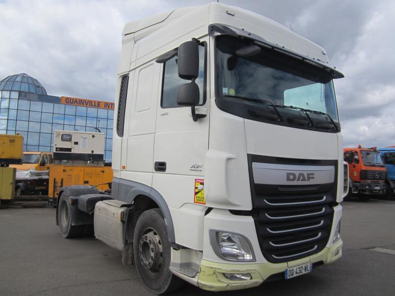Tracteur routier DAF XF 460