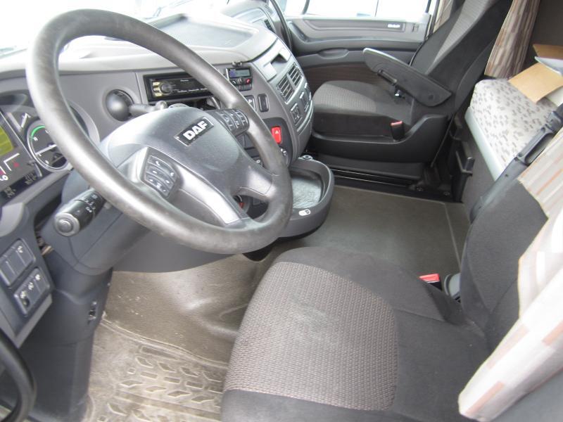 Tracteur routier DAF XF 460