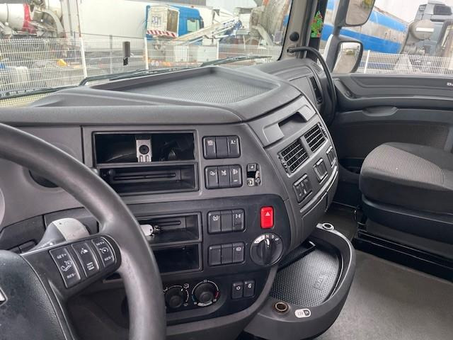 Tracteur routier DAF XF 460