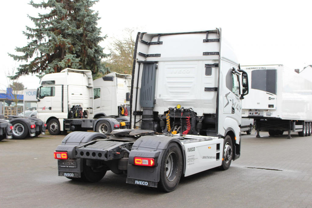 Tracteur routier Iveco S-Way 510 Retarder Standklima Navi Kühlbox