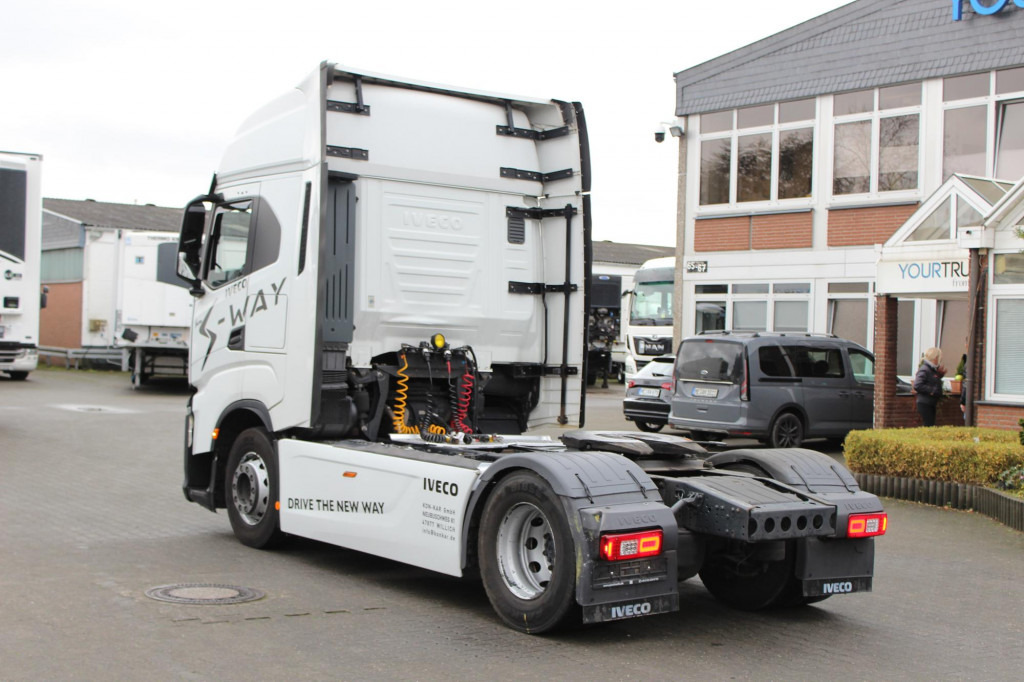 Tracteur routier Iveco S-Way 510 Retarder Standklima Navi Kühlbox