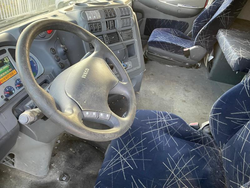 Tracteur routier Iveco Stralis 560