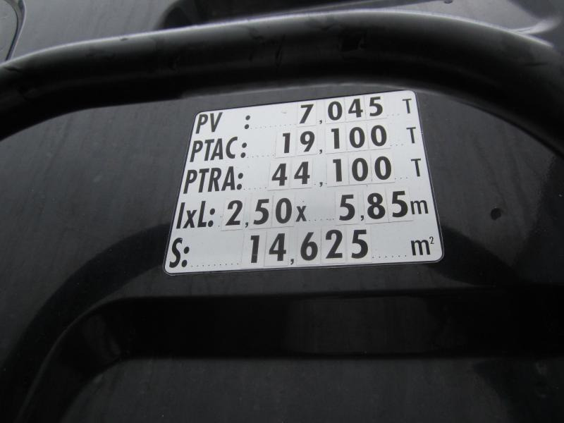 Tracteur routier MAN TGA 18.433