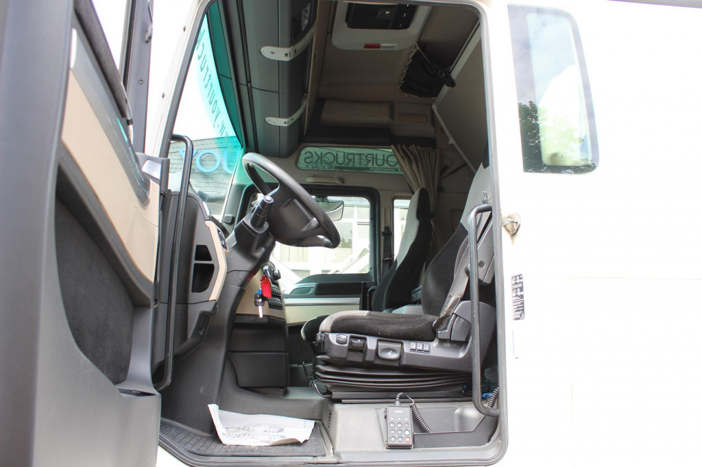 Tracteur routier MAN TGX 18.460 E6 XXL  Retarder   Kühlbox   Navi