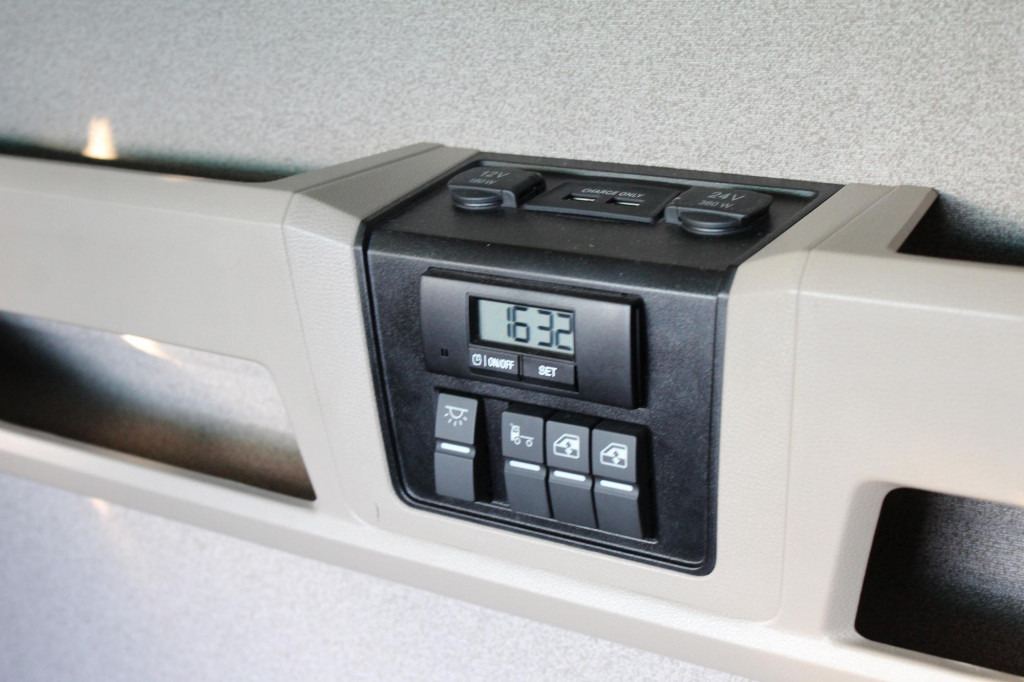 Tracteur routier MAN TGX 18.510 E6 XXL Retarder Kühlbox Navi