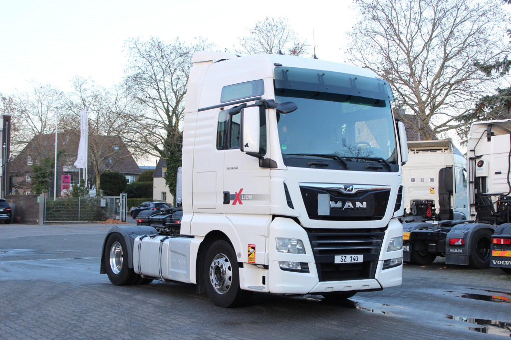 Tracteur routier MAN TGX 18.510 E6 XXL Retarder Kühlbox Navi