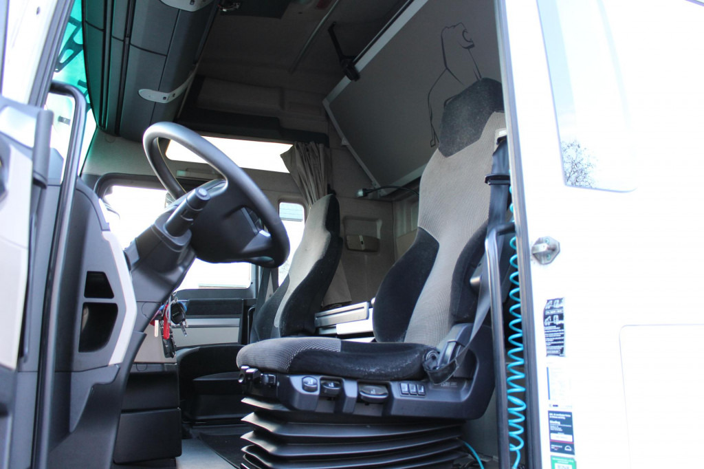 Tracteur routier MAN TGX 18.510 E6 XXL Retarder Kühlbox Navi