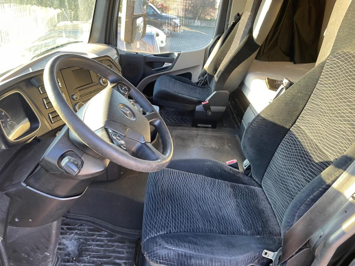 Tracteur routier Mercedes Actros 1845