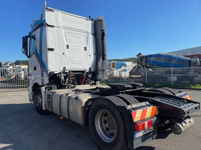 Tracteur routier Mercedes Actros 1845