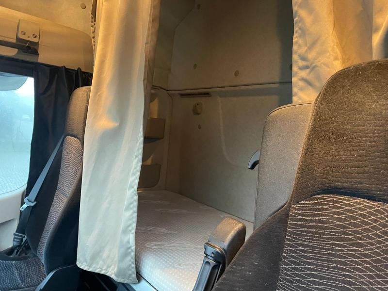 Tracteur routier Mercedes Actros 1845