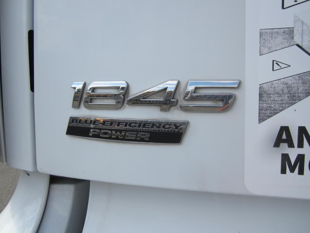 Tracteur routier Mercedes Actros 1845