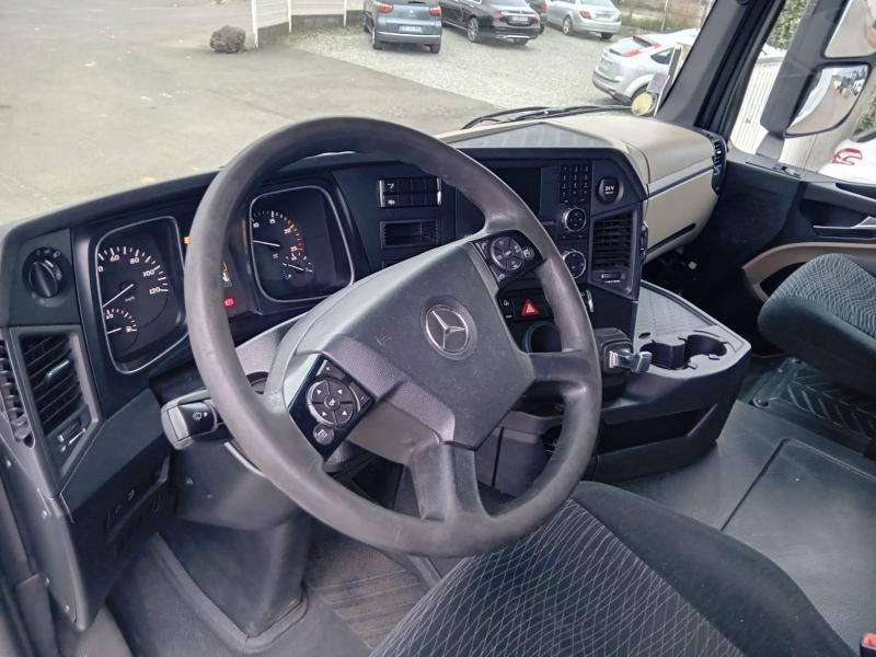 Tracteur routier Mercedes Actros 1845