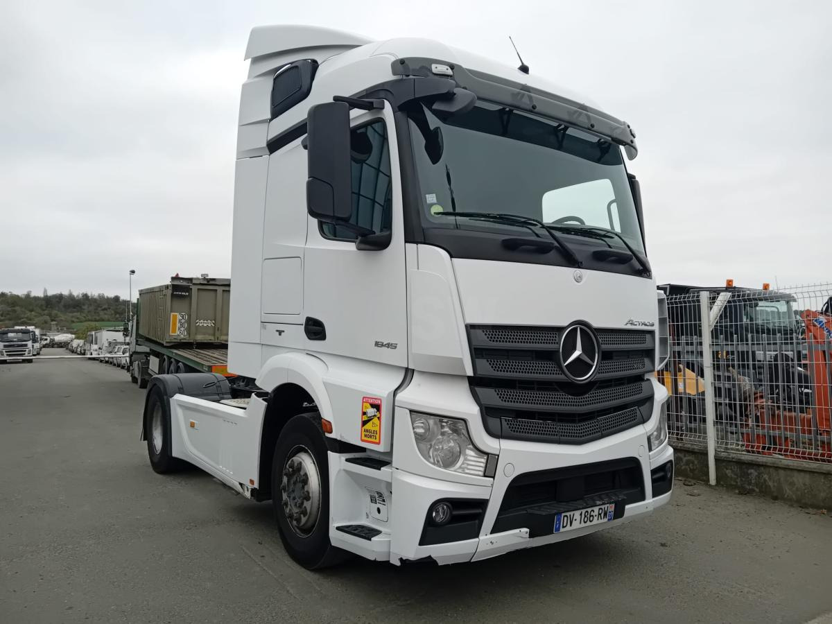 Tracteur routier Mercedes Actros 1845