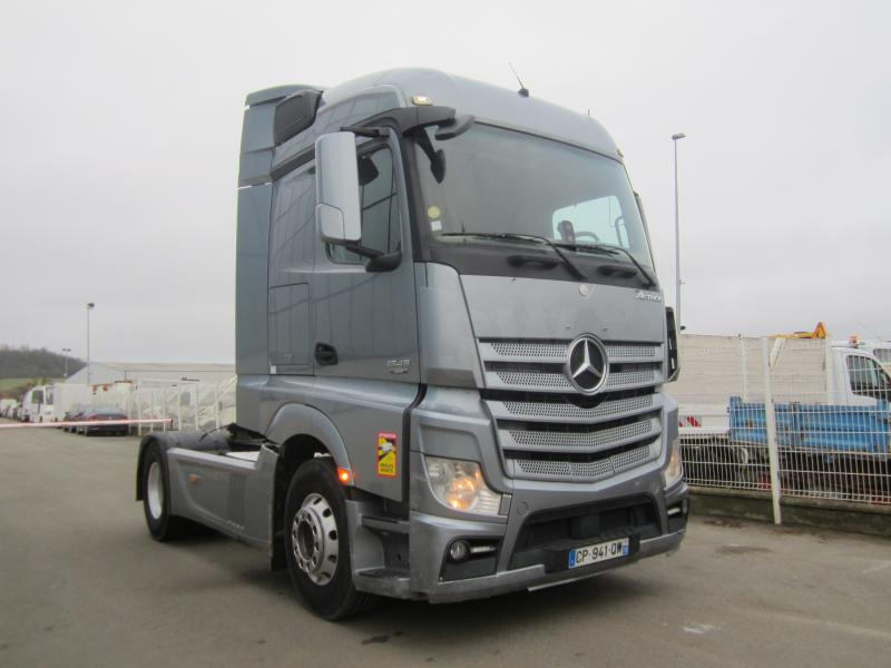 Tracteur routier Mercedes Actros 1845