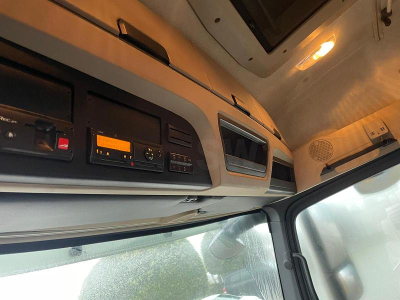 Tracteur routier Mercedes Actros 1845