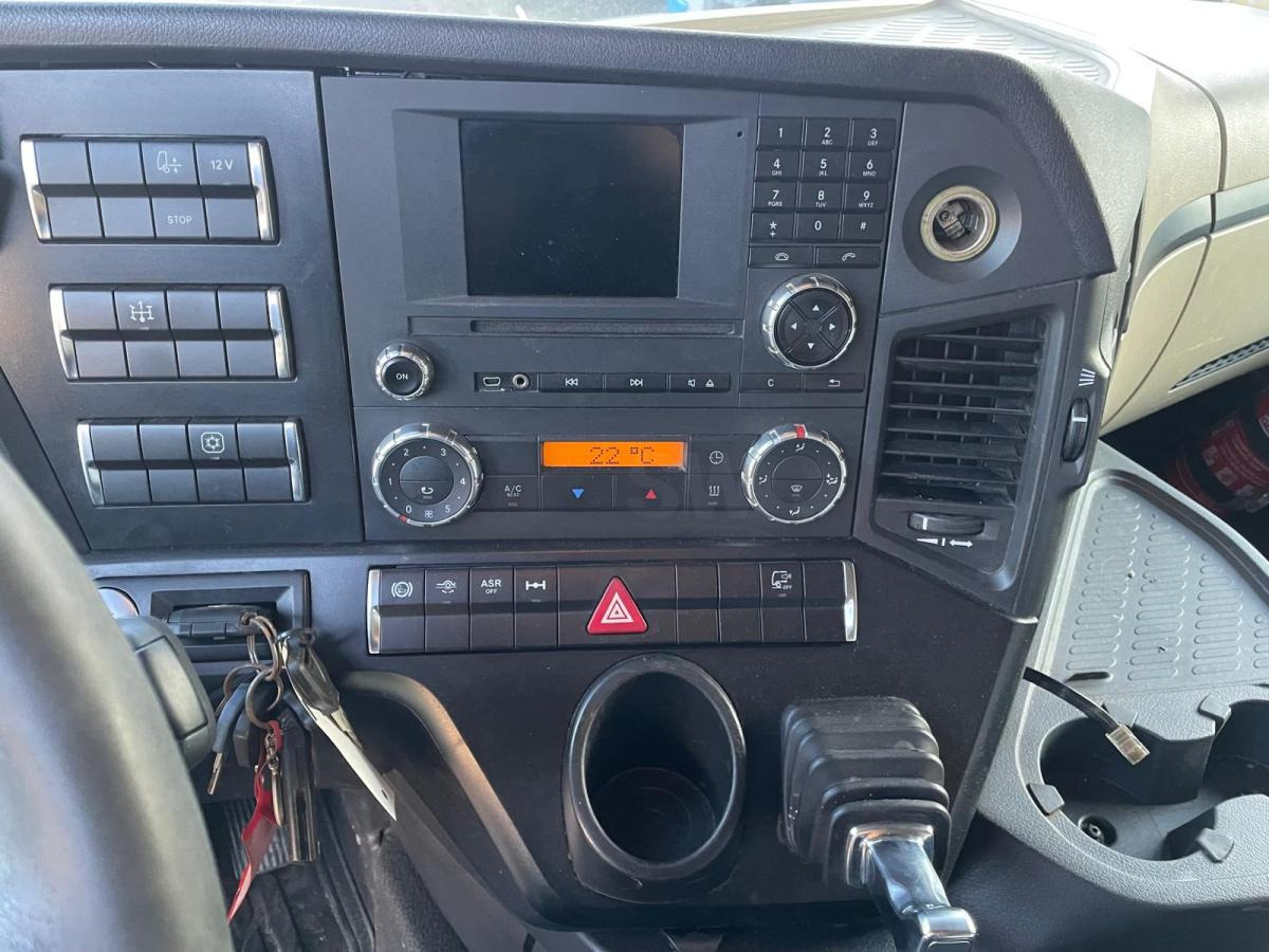 Tracteur routier Mercedes Actros 1845