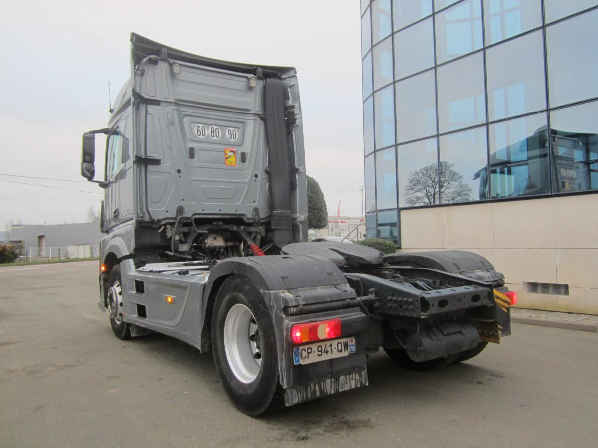 Tracteur routier Mercedes Actros 1845