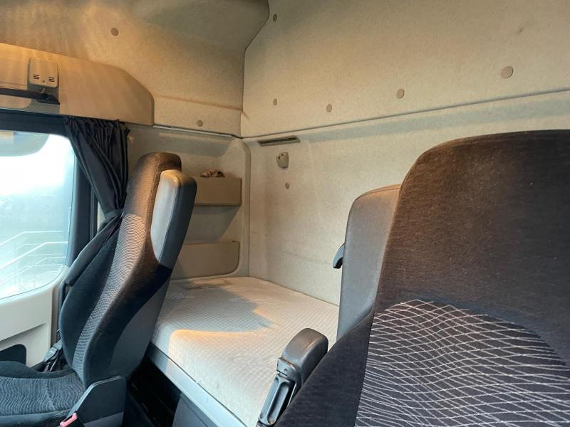 Tracteur routier Mercedes Actros 1845