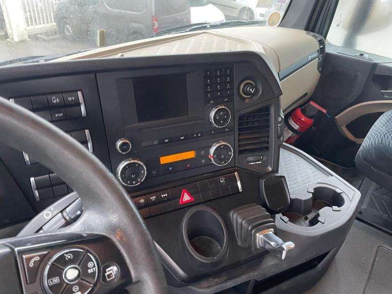 Tracteur routier Mercedes Actros 1845