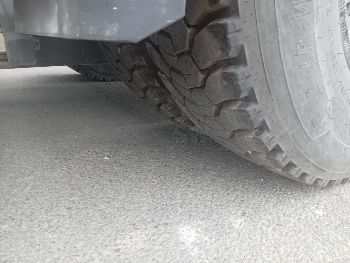 Tracteur routier Mercedes Actros 1845