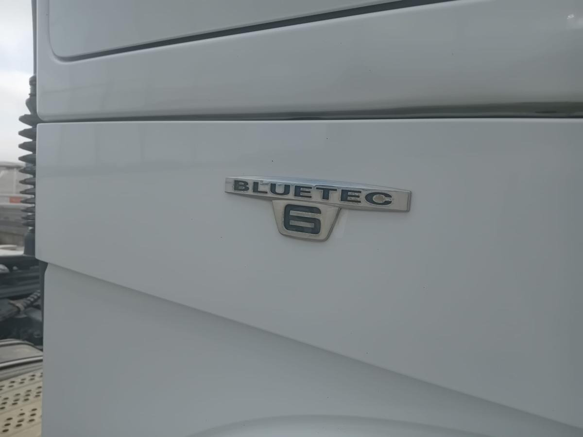 Tracteur routier Mercedes Actros 1845