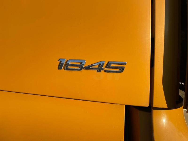 Tracteur routier Mercedes Actros 1845