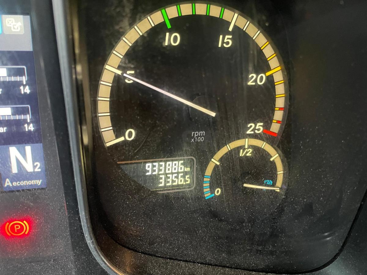 Tracteur routier Mercedes Actros 1845