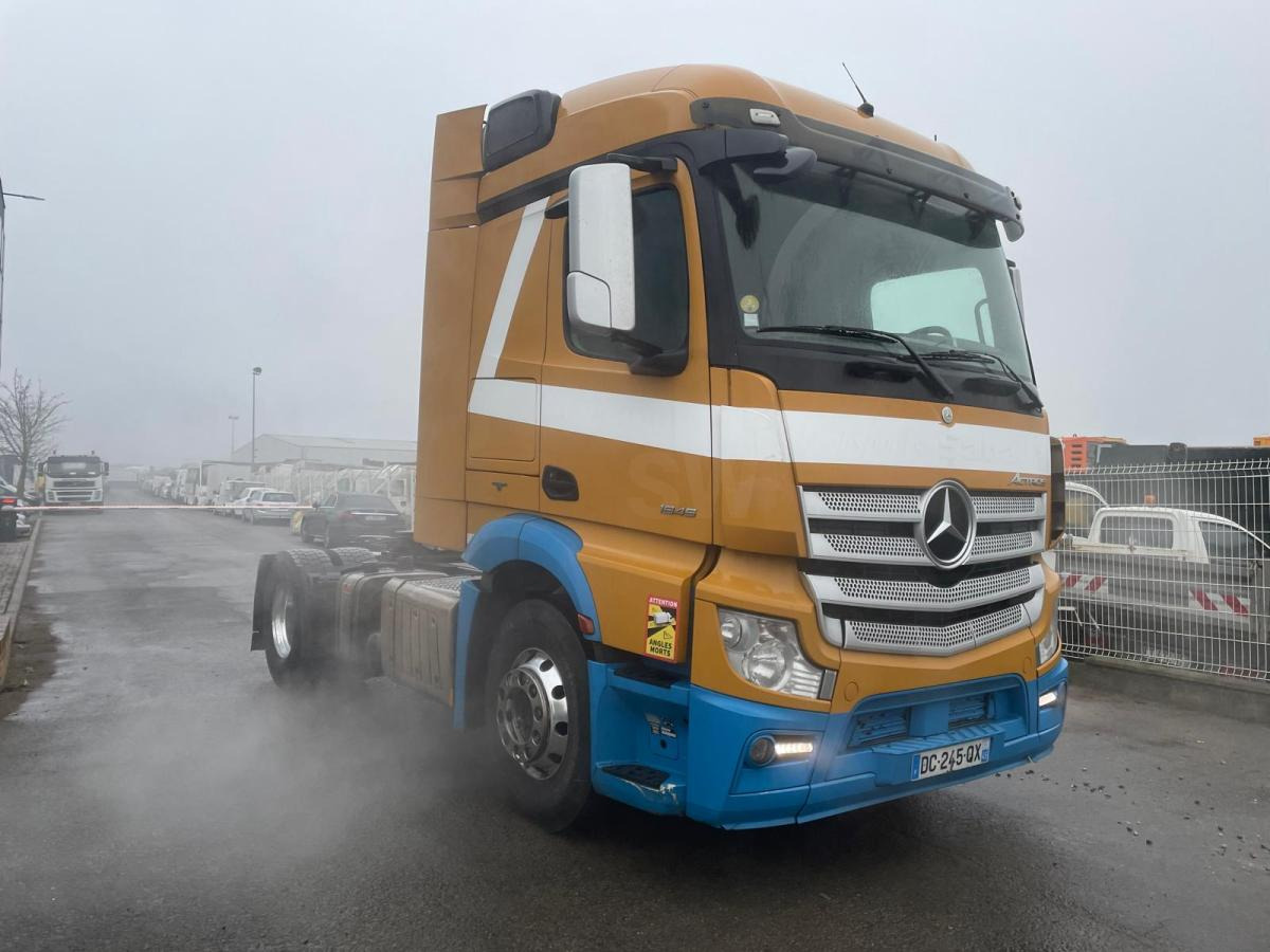 Tracteur routier Mercedes Actros 1845