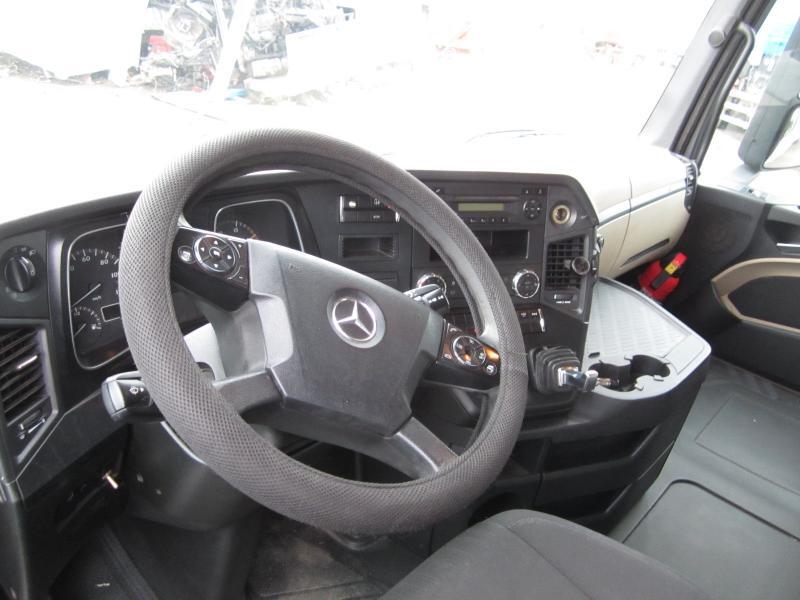 Tracteur routier Mercedes Actros 1845