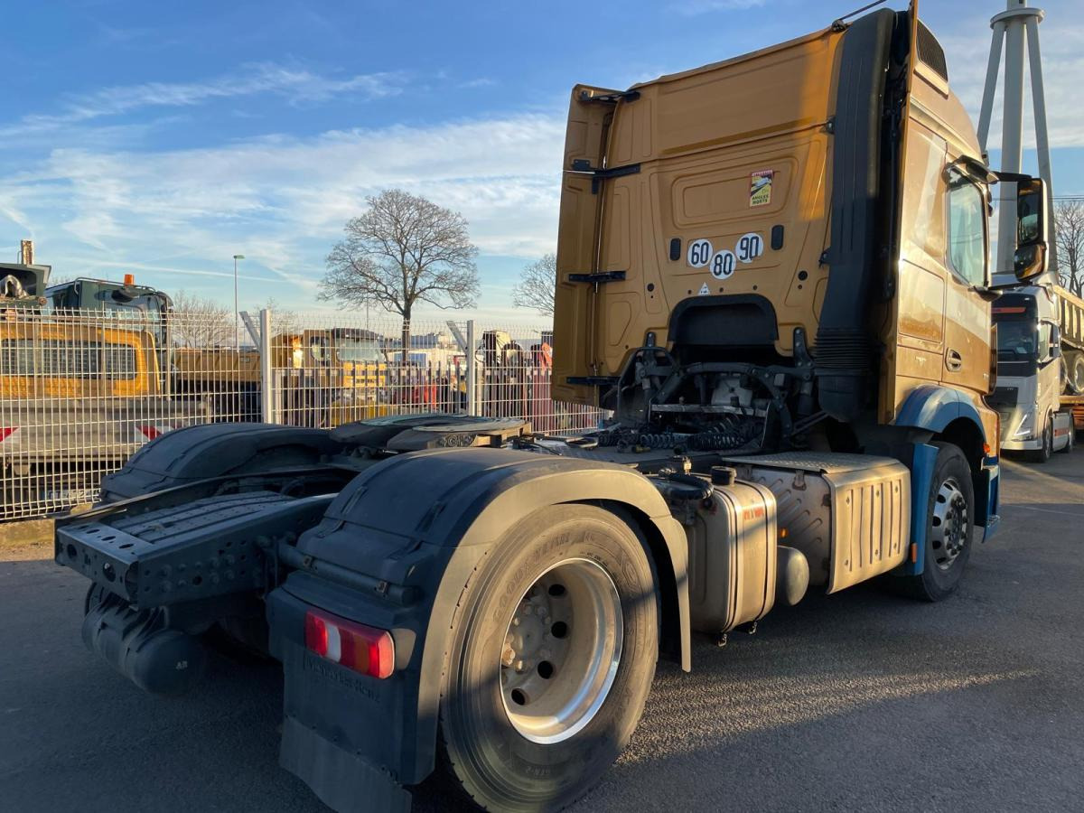 Tracteur routier Mercedes Actros 1845