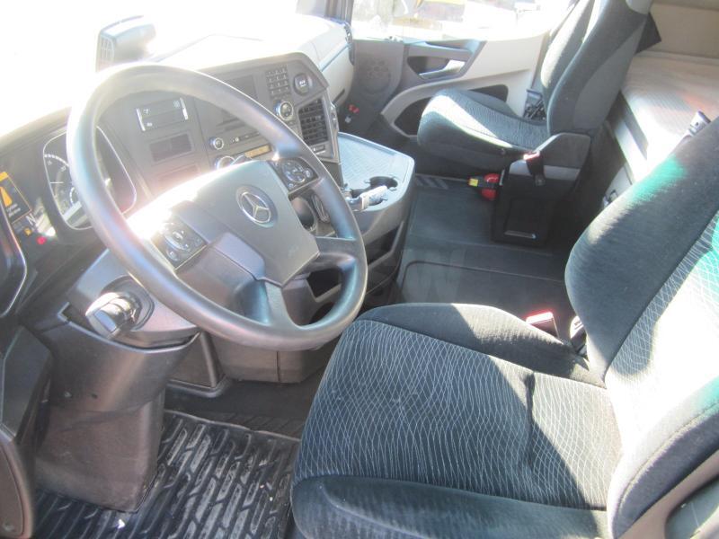 Tracteur routier Mercedes Actros 1848