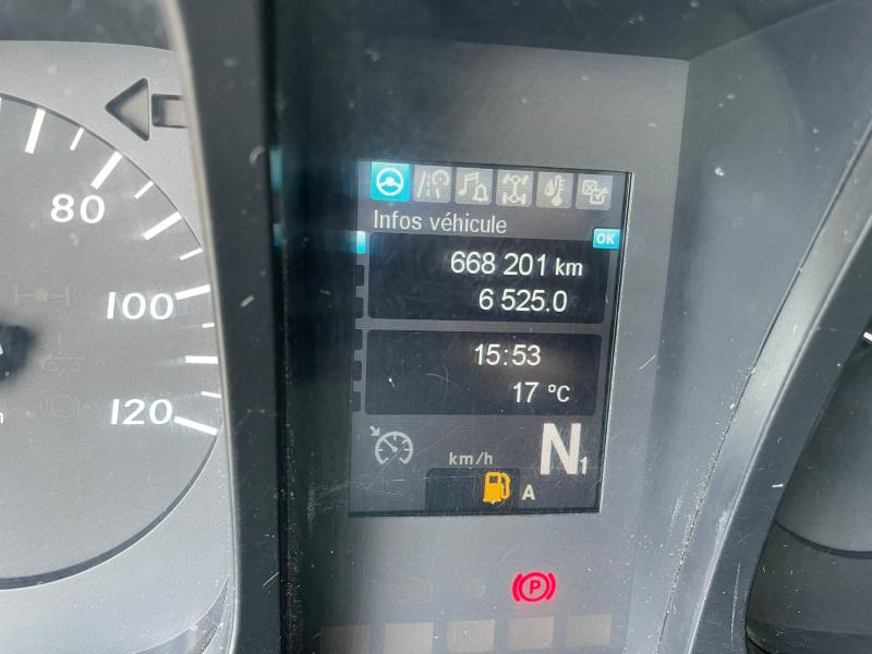 Tracteur routier Mercedes Arocs 3348