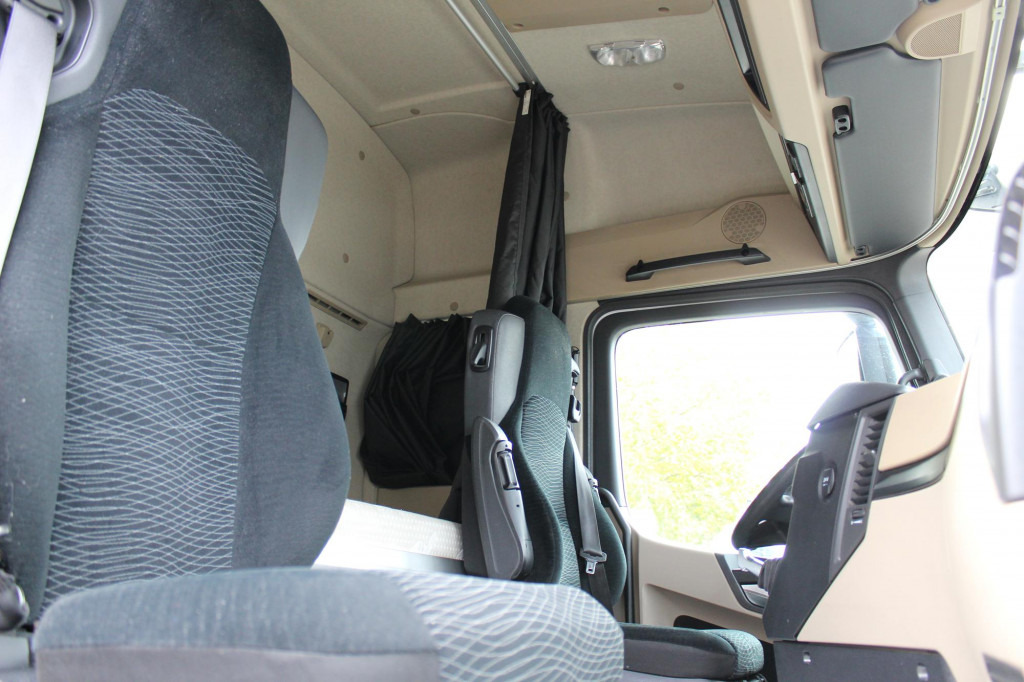 Tracteur routier Mercedes-Benz Actros 1843 E6   ACC   LDW   Vollspoiler