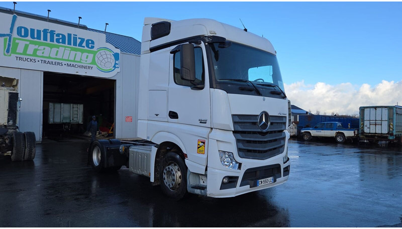 Tracteur routier Mercedes-Benz Actros 1845