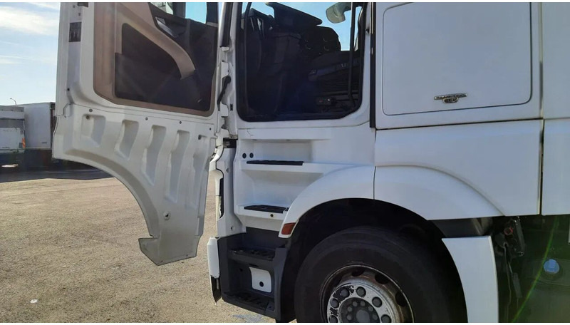 Tracteur routier Mercedes-Benz Actros 1845 EEV
